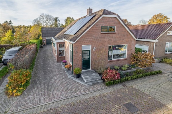 Te koop: Sfeervolle vrijstaande woning met grote garage en tuin op het Westen !